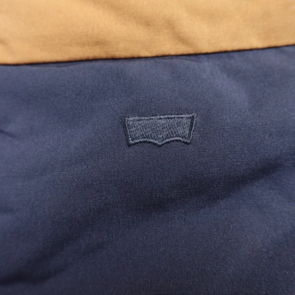 NEW Levis Jacket Mens M Blue Hooded Quilted Parka Insulated Puffer Chore Coat - Picture 3 of 13